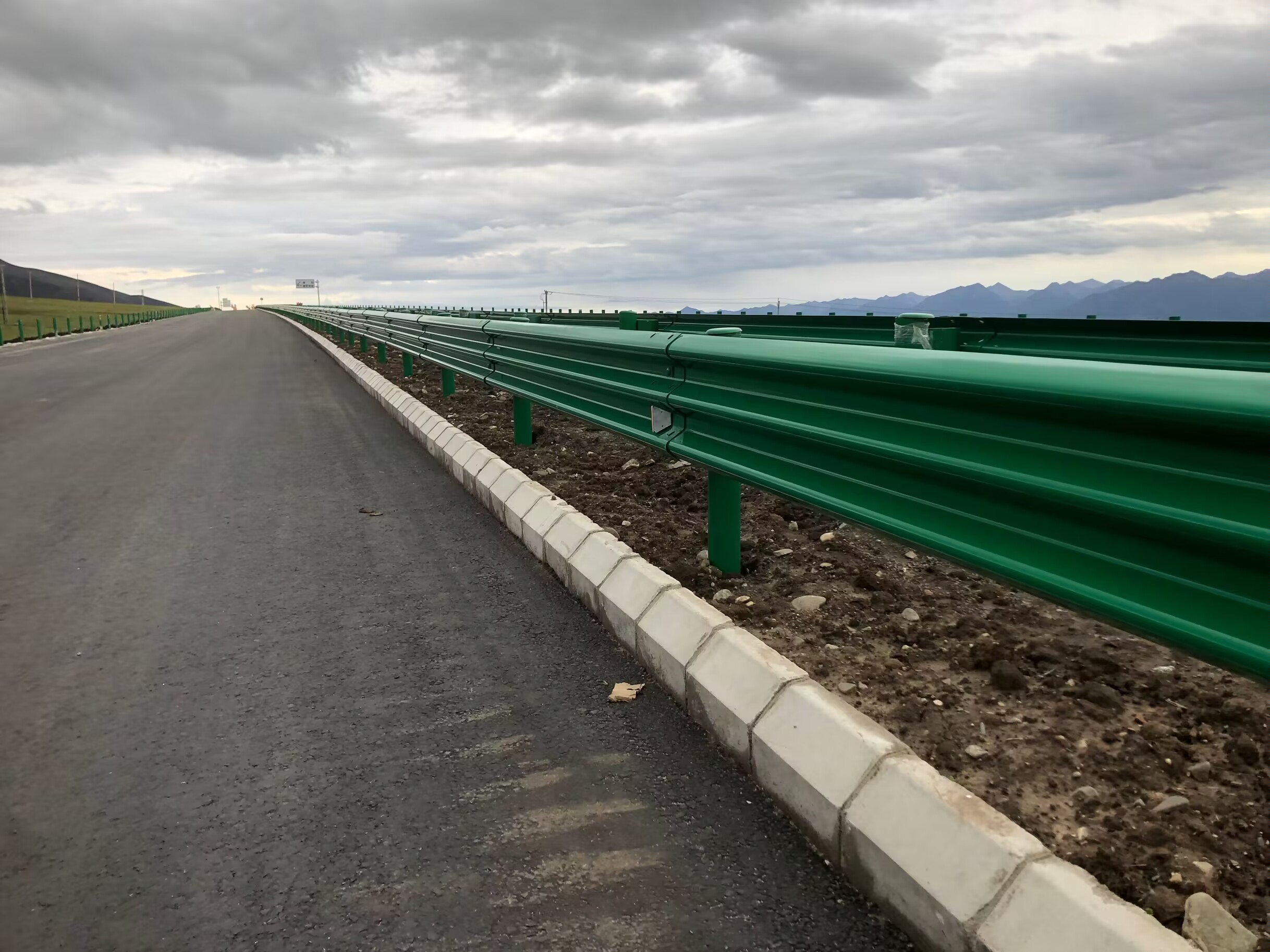康定县乡村公路波形护栏双波波形护栏 - 推荐